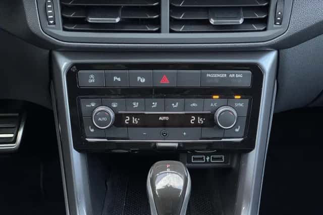 Volkswagen T-Cross (2019) thumbnail 19