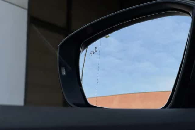 Volkswagen T-Cross (2019) thumbnail 25
