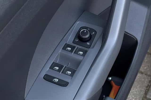 Volkswagen T-Cross (2019) thumbnail 28
