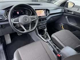 Volkswagen T-Cross (2019) thumbnail 10
