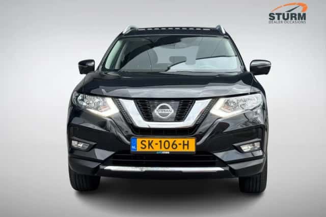Nissan X-Trail (2018) thumbnail 2