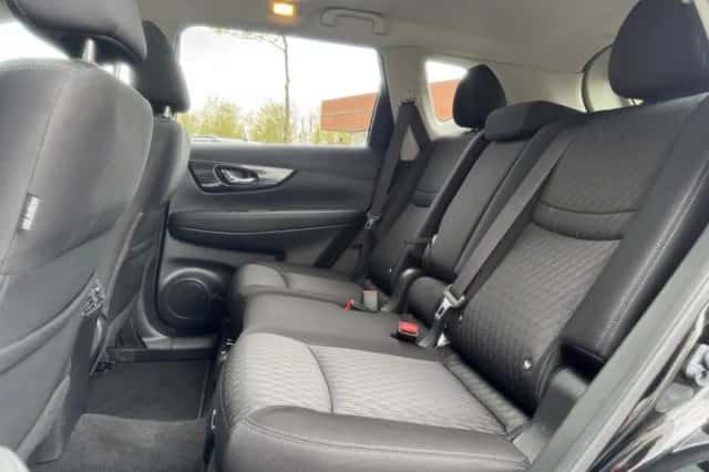 Nissan X-Trail (2018) thumbnail 12