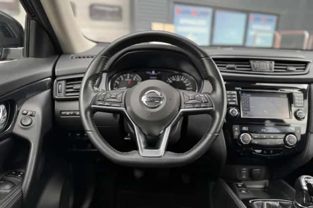 Nissan X-Trail (2018) thumbnail 15