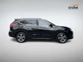 Nissan X-Trail (2018) thumbnail 3