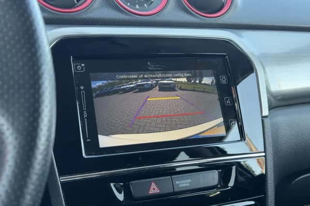 Suzuki Vitara (2019) thumbnail 16