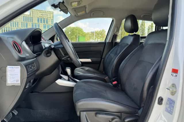 Suzuki Vitara (2019) thumbnail 8