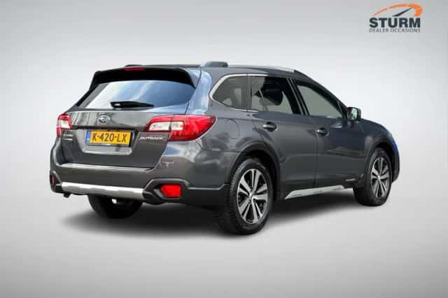 Subaru Outback (2021) thumbnail 4