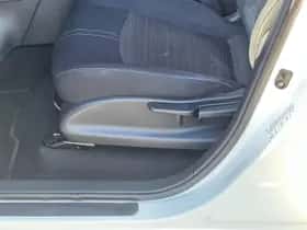 Nissan Leaf (2021) thumbnail 25