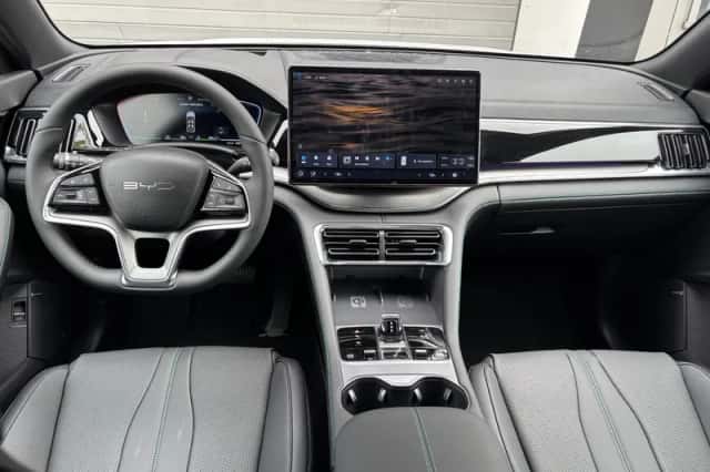BYD Seal U (2026) thumbnail 12