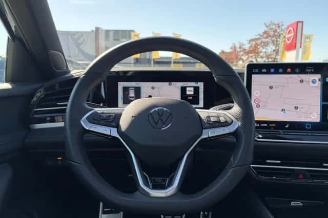 Volkswagen Passat (2025) thumbnail 14