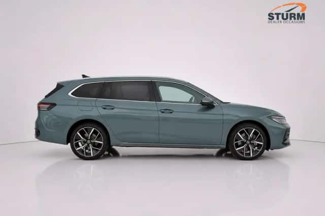Volkswagen Passat (2025) thumbnail 3