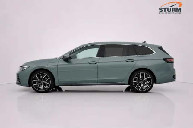 Volkswagen Passat (2025) thumbnail 7