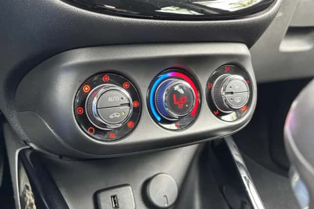 Opel Corsa (2019) thumbnail 22