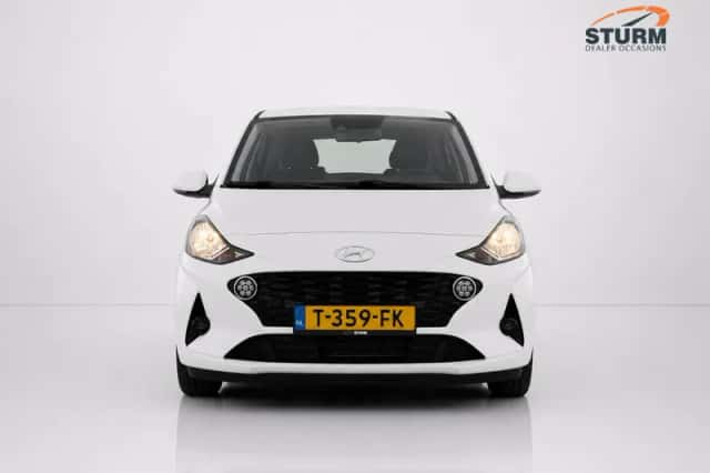 Hyundai i10 (2023) thumbnail 2