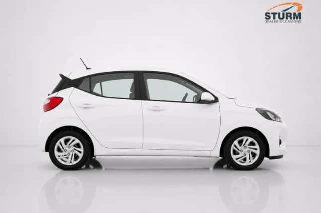 Hyundai i10 (2023) thumbnail 3