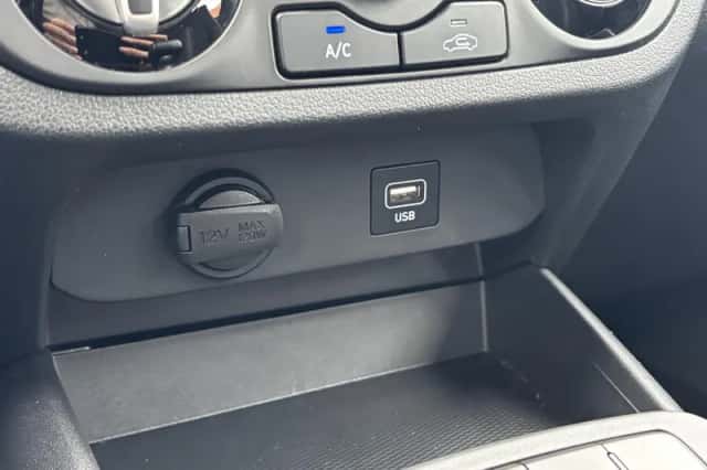 Hyundai i10 (2023) thumbnail 21