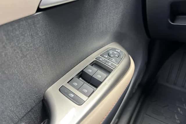 BYD Dolphin (2026) thumbnail 26