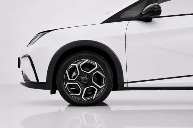 BYD Dolphin (2026) thumbnail 8