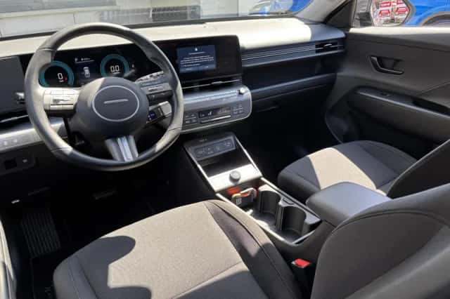 Hyundai Kona (2025) thumbnail 8