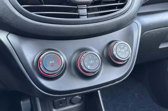 Opel Karl (2018) thumbnail 15