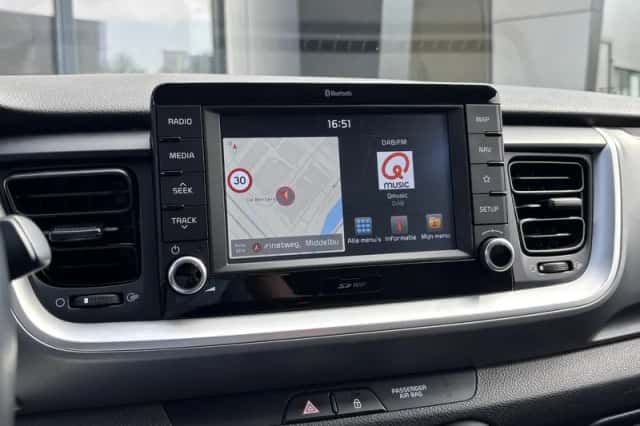 Kia Stonic (2020) thumbnail 16