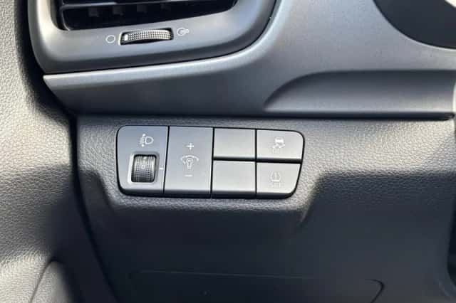 Kia Stonic (2020) thumbnail 22
