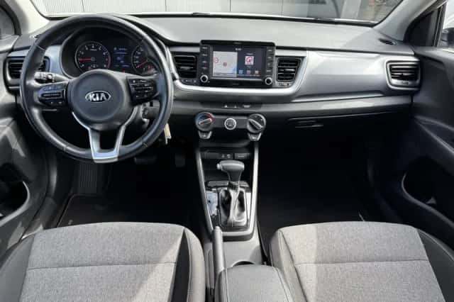 Kia Stonic (2020) thumbnail 9
