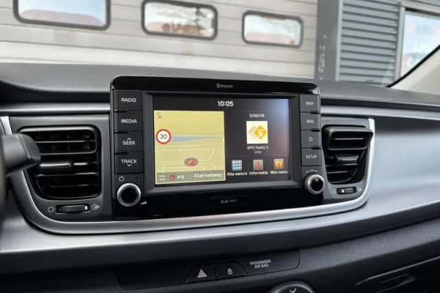 Kia Rio (2019) thumbnail 14