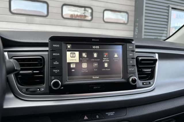 Kia Rio (2019) thumbnail 16