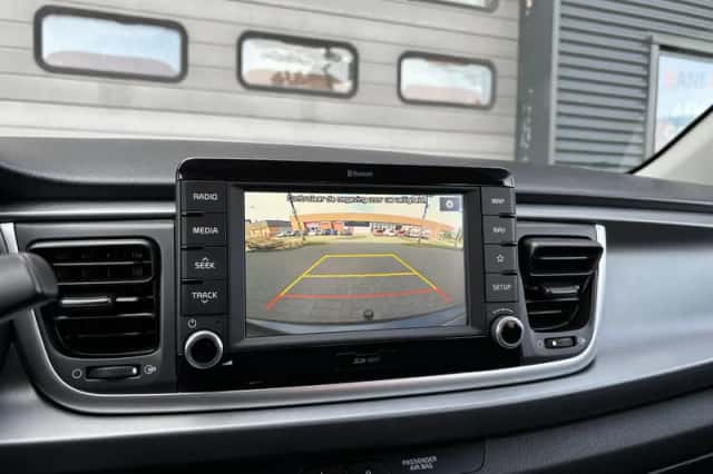 Kia Rio (2019) thumbnail 17