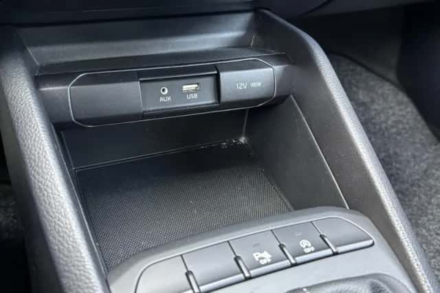Kia Rio (2019) thumbnail 19