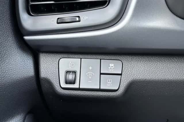 Kia Rio (2019) thumbnail 20