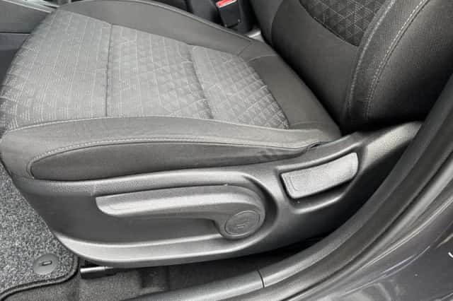 Kia Rio (2019) thumbnail 22