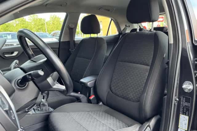 Kia Rio (2019) thumbnail 7