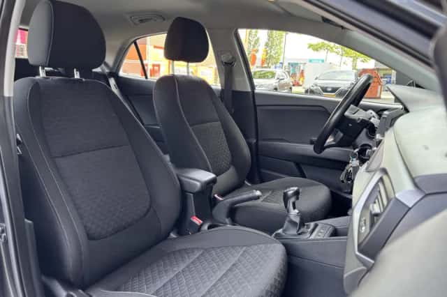 Kia Rio (2019) thumbnail 10