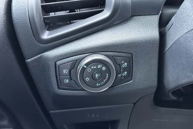 Ford EcoSport (2018) thumbnail 24