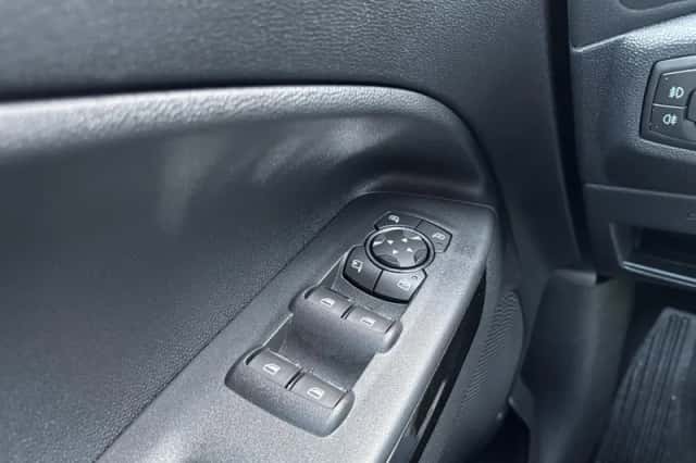 Ford EcoSport (2018) thumbnail 25