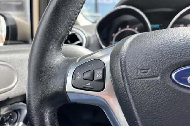 Ford Fiesta (2017) thumbnail 12