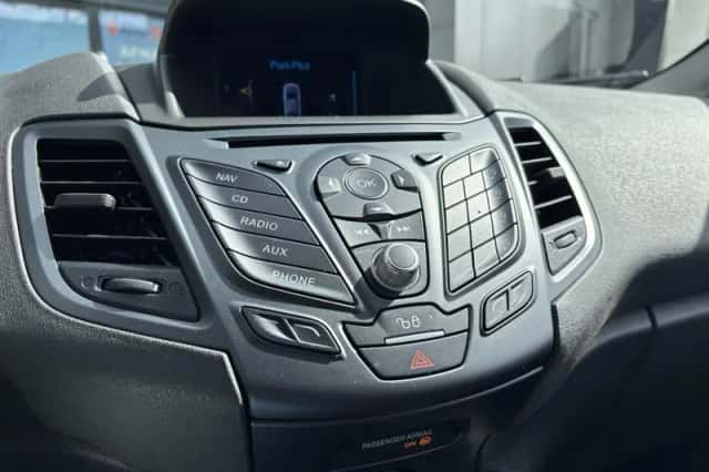 Ford Fiesta (2017) thumbnail 16