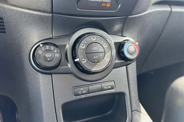 Ford Fiesta (2017) thumbnail 17