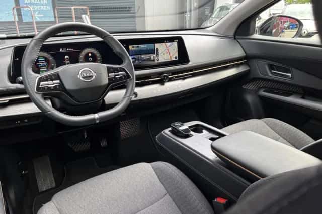 Nissan Ariya (2025) thumbnail 9