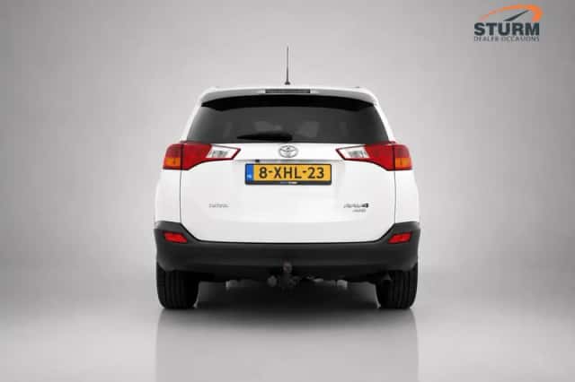 Toyota RAV4 (2014) thumbnail 4