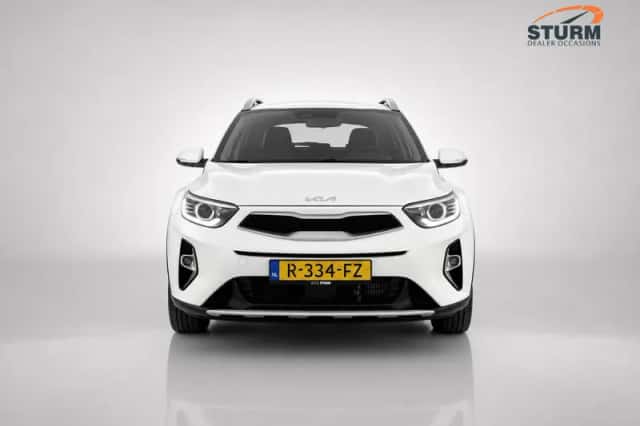 Kia Stonic (2022) thumbnail 2