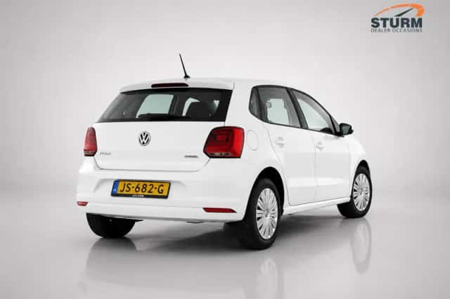 Volkswagen Polo (2016) thumbnail 3