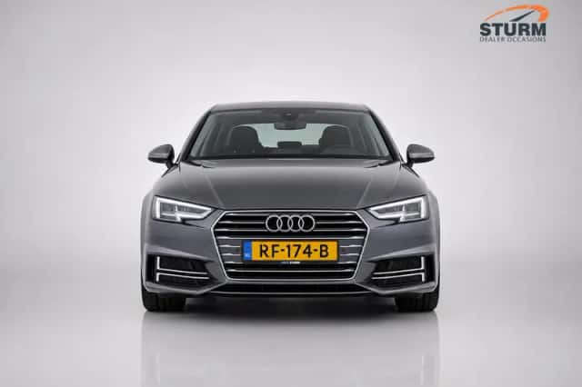 Audi A4 (2017) thumbnail 2