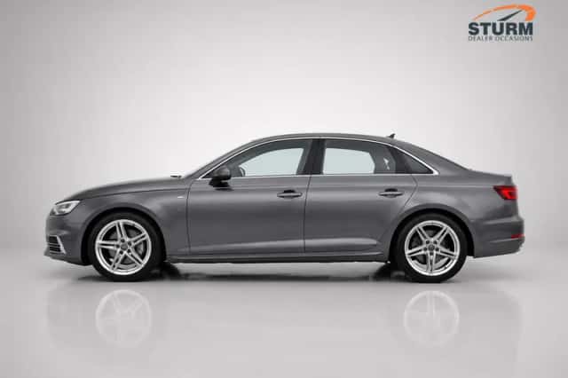 Audi A4 (2017) thumbnail 5