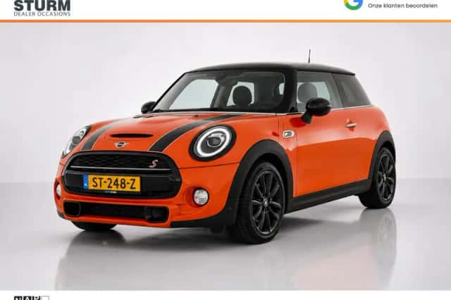 MINI Cooper (2018) thumbnail 1
