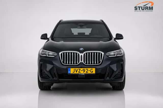 BMW X3 (2023) thumbnail 2