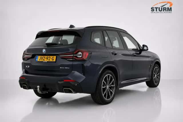 BMW X3 (2023) thumbnail 3