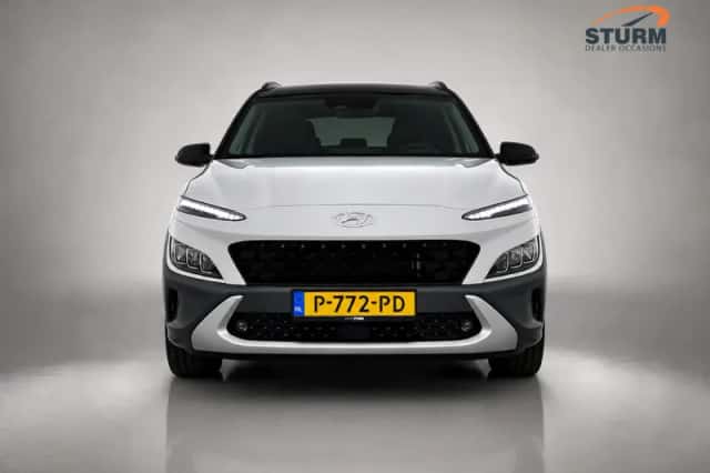 Hyundai Kona (2022) thumbnail 2